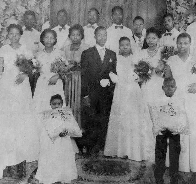 Casamento de Teresa Marta Guebuza Machele (Irmã Mais Velha do Antigo PR Armando Guebuza e Cipriano Machele) em 1954.Casamento de Teresa Marta Guebuza Machele (Irmã Mais Velha do Antigo PR Armando Guebuza e Cipriano Machele) em 1954.